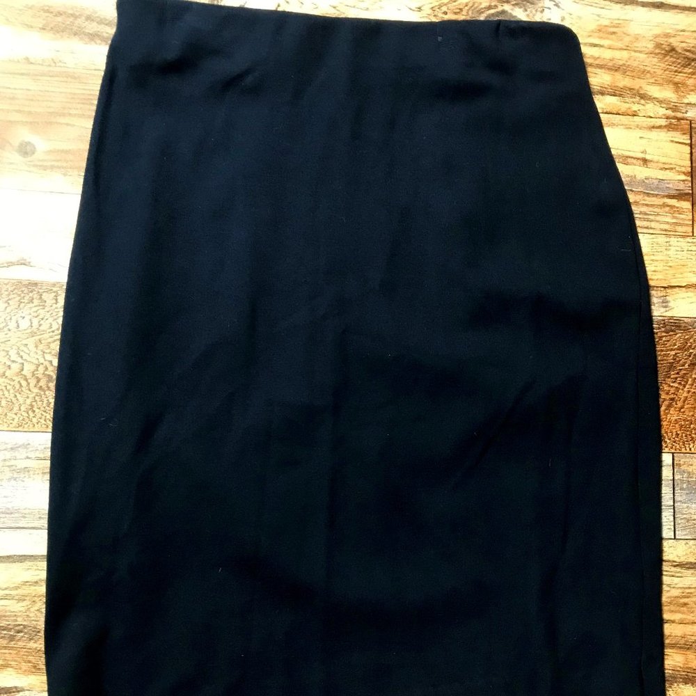 Philosophy black pencil skirt, size 4 (#SUM124)